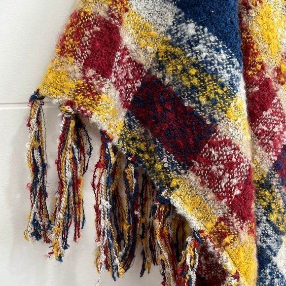 Charter Club Classic Plaid Bouclé Triangle Scarf Fringe Red Navy Yellow 70 x 33" - Picture 3 of 8